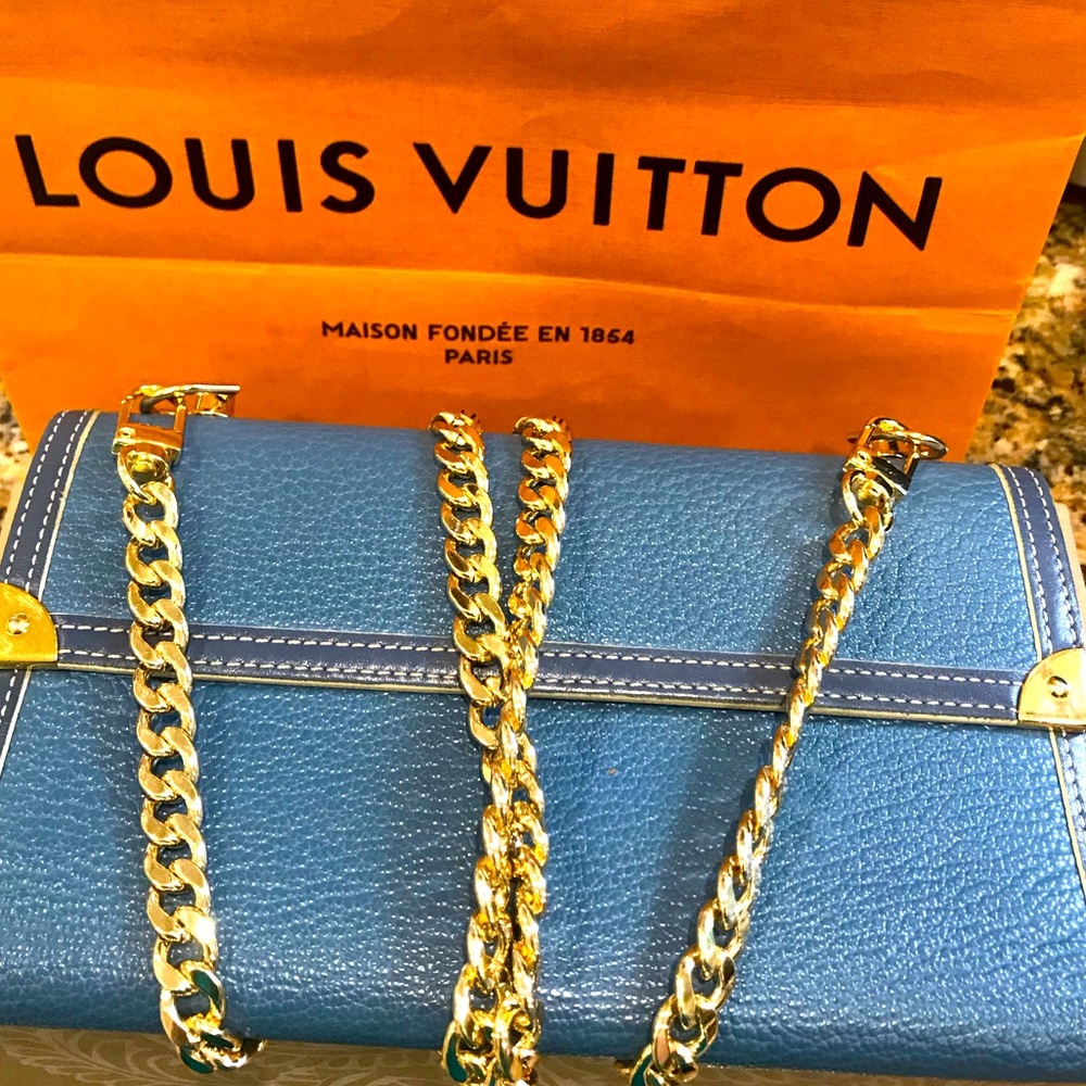 SOLD - LV LOUIS VUITTON Suhali Wallet on a Chain (WOC), Gold Hardware